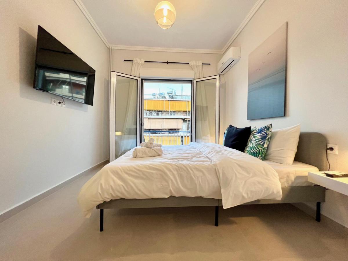 Pop Art Apartment Athena Bagian luar foto