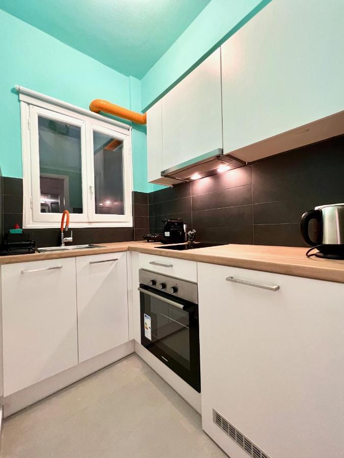 Pop Art Apartment Athena Bagian luar foto